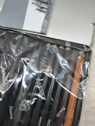 Caja Lobo CRETACOLOR - Juego Dibujo Blanco y Negro