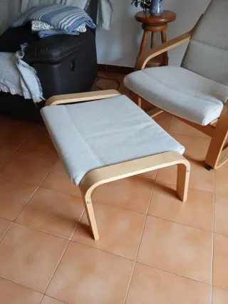 Sillón Poäng y reposapies Ikea Tela y Madera