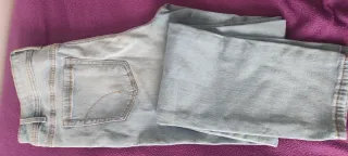 Pantalón vaquero azul claro para mujer