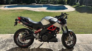 Aprilia Shiver 900