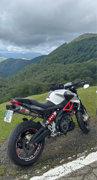 Aprilia Shiver 900
