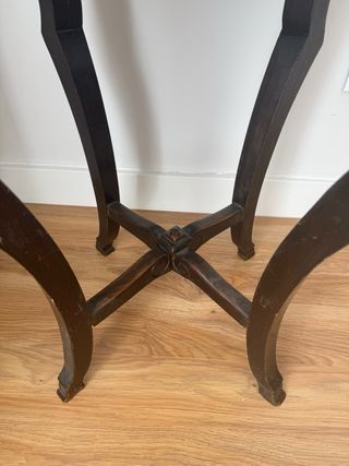 Mesa auxiliar madera maciza antigua