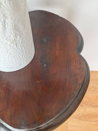 Mesa auxiliar madera maciza antigua