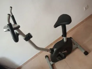 Bicicleta Estática con Pantalla Digital