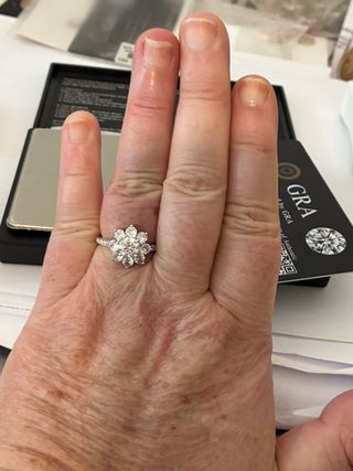 Anillo Roseton Plata rodiada Con 1.00 Ct Moissanit