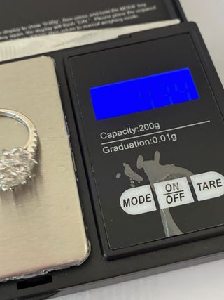 Anillo Roseton Plata rodiada Con 1.00 Ct Moissanit