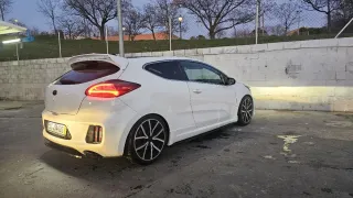 KIA Ceed GT CON ETIQUETA "ECO"!