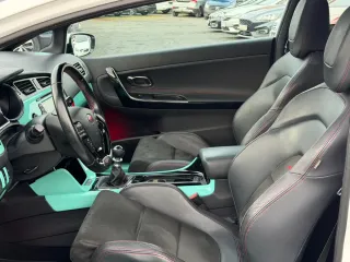 KIA Ceed GT CON ETIQUETA "ECO"!