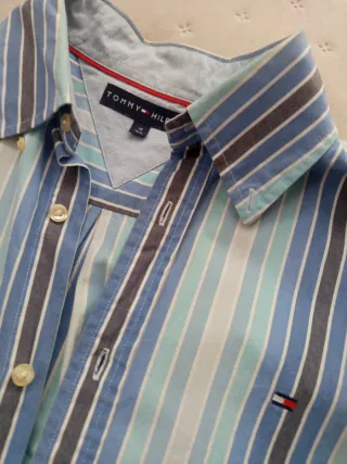 Camisa Tommy Hilfiger Talla M Rayas