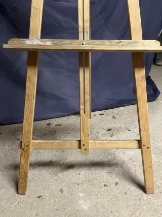 Caballete de madera para pintar