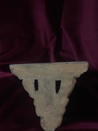 Antigua Mensula Dorada