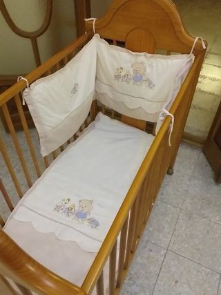 Cuna de madera para bebé, se vende montada