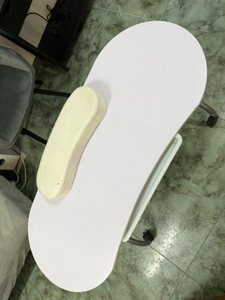 Mesa de uñas plegable