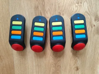 PlayStation 3 + accesorios SingStar y Buzz