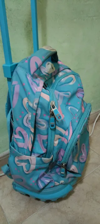 Mochila Totto con ruedas, para niña de primaria.