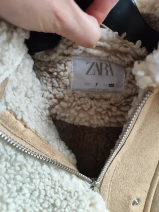 Chaqueta Zara niña beige