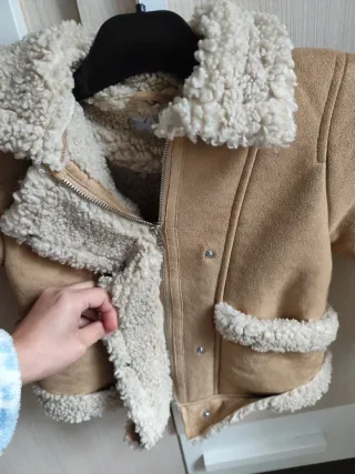 Chaqueta Zara niña beige