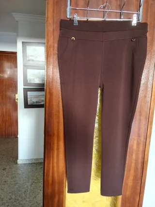 Conjunto Blusa Estampada y Pantalón Marrón Talla M