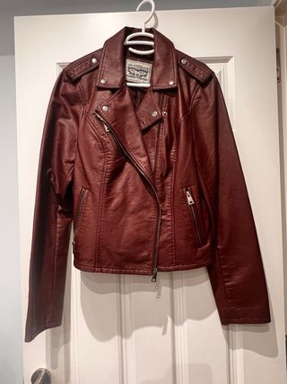 Chaqueta levis cuero vegano