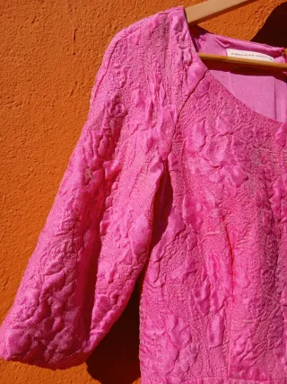 Vestido rosa con textura