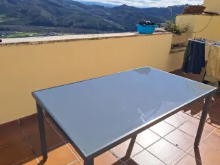 Mesa de terraza apta para exterior.1,50mx0,90
