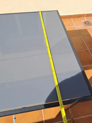 Mesa de terraza apta para exterior.1,50mx0,90