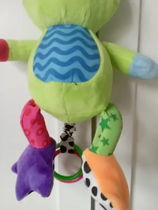 Peluche de rana musical