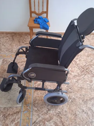 Silla de ruedas nueva