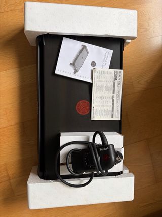 Plancha Tefal Thermo-Spot en su embalaje original