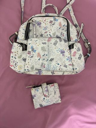 Mochila parfois con monedero