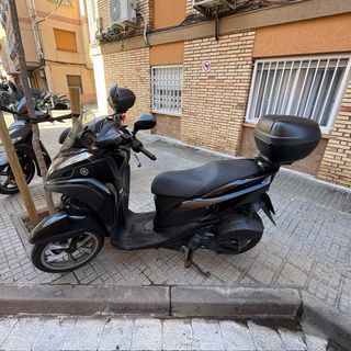 Yamaha Tricity 125 3 ruedas · Carnet B · ITV 27