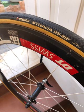 Rueda delantera DT Swiss RRC625F