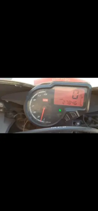 Moto aprilia rs4 de 125cc edición Marco melandri