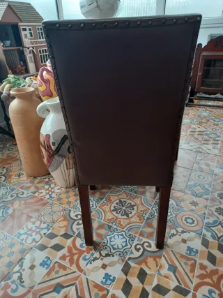 Sillas de piel y teka