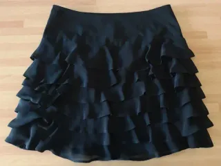 Gonna nera a balze taglia XS