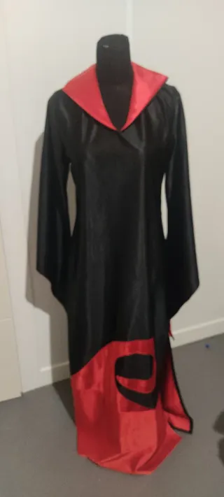 Disfraz de bruja y vampiro