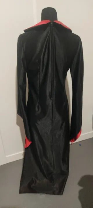 Disfraz de bruja y vampiro