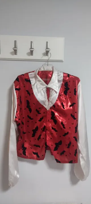 Disfraz de bruja y vampiro