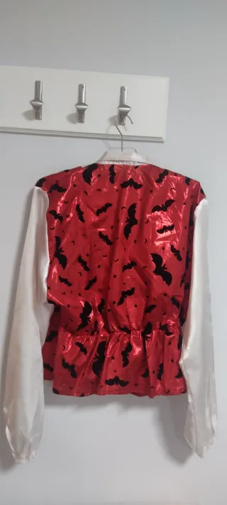 Disfraz de bruja y vampiro