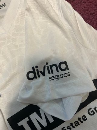Camiseta Valencia 25/26
