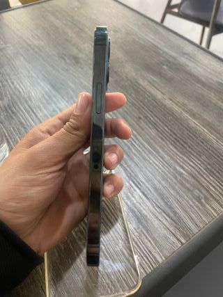 iphonne 12pro en color azul 256gb 74bateria