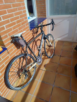Bicicleta Carbono Guess