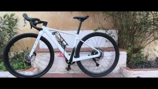 Bicicleta Gravel Eléctrica Carbono Talla S