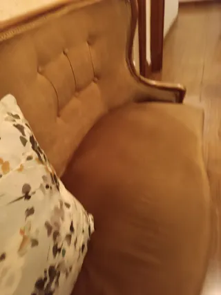 Sofá de entrada pequeño antiguo