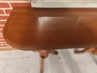 Mesa antigua plegable