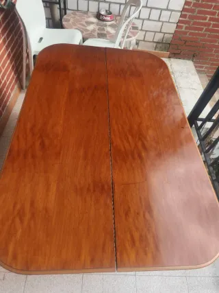 Mesa antigua plegable