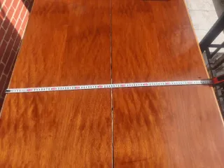 Mesa antigua plegable