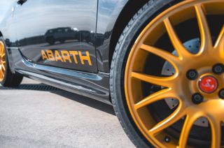 Abarth 595 1.4 SCORPIONEORO 165 2021