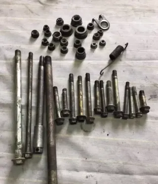 Zincado y Restauración de tornillos, soportes, eje