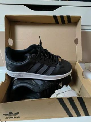 Zapatillas " Adidas "